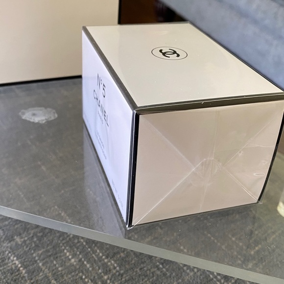 Chanel No 5 Bath Soap - Picture 3 of 4